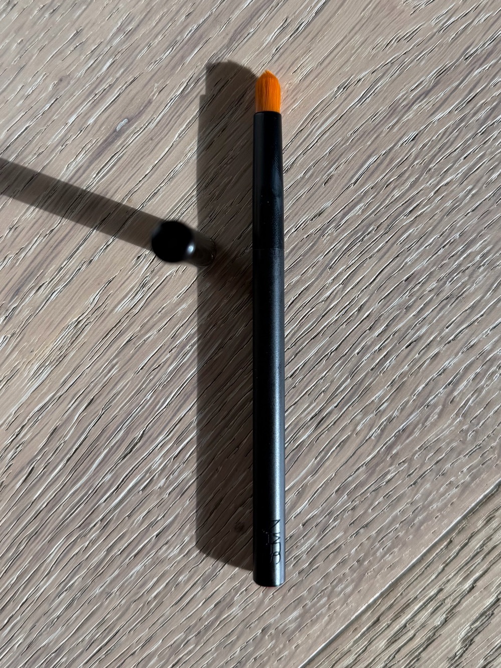 NARS #30 Precision Lip Brush - Picture 2 of 7